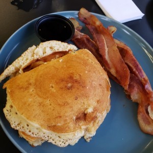 Pancakes con bacon