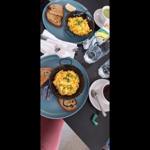 DESAYUNO - HUEVOS SARTÉN