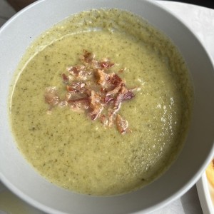 SOPAS - Broccoli Cheese Soup