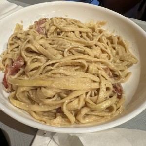 Pasta 4 quesos con adicinal de bacon 