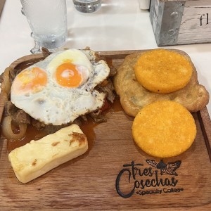 Desayunos criollos - Bistec A Caballo