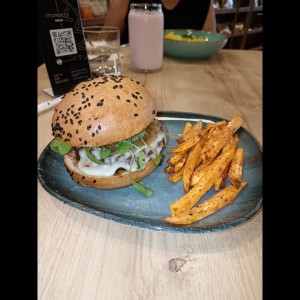 Anghus Burger 