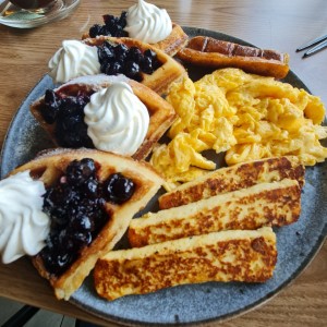 waffles con blueberries 