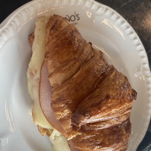 Croissant ham & cheese