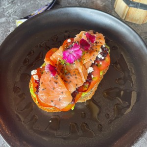 Salmon toast