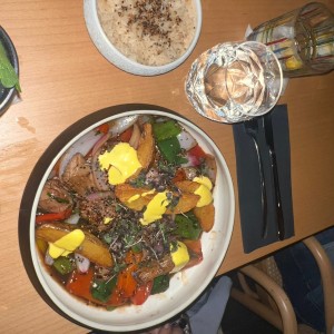 Lomo saltado con arroz jazmin 