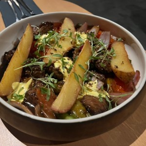 Lomo saltado