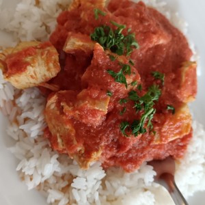 Harissa coconut chicken