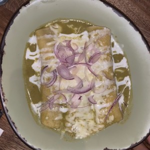 ESPECIALIDADES - ENCHILADAS SUIZAS