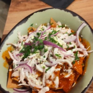 CHILAQUILES (filete de res/pollo)