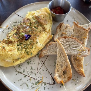 Breakfast - OMELETTE CAPRESE