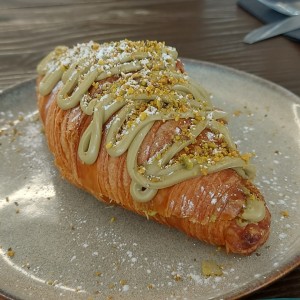 Croissant relleno de Pistacho