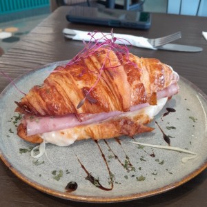 croissant de Jamon