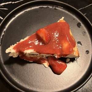 Tarta vasca con almibar de Fresa