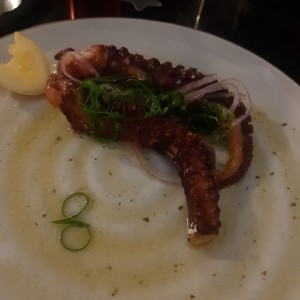 Pulpo al ajillo