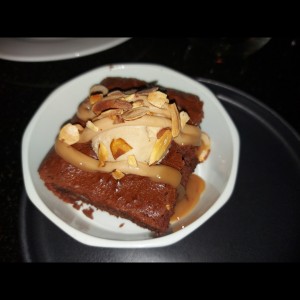 Brownie con helado
