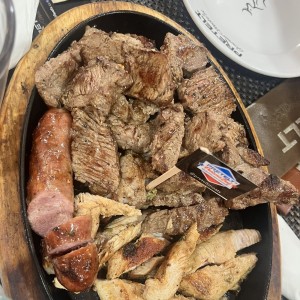 PARRILLADA PANAMA BEEF (para 4 personas)