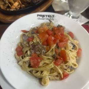 PASTAS - STEAK FETUCCINI