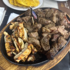 PARRILLADA PANAMA BEEF (para 4 personas)