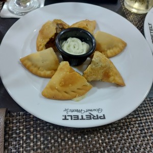 MIX DE EMPANADAS (3 unidades)