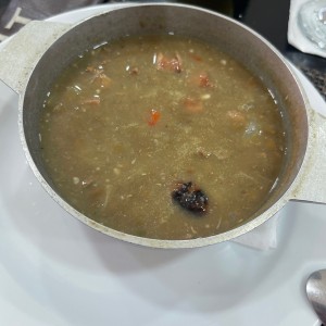 SOPA DE LENTEJA CON CARNE