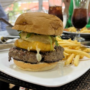 Pacho?s Burger 