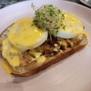 Benedict Avo Toast