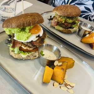 Guacamole burger