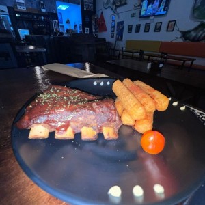 Ribs con yuca