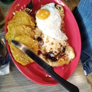 Milanesa de pollo al caballo