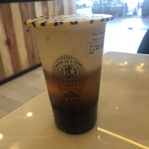 Oolong bubble tea 