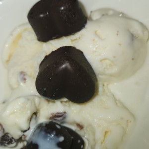 Chicharrones con chocolate y helados