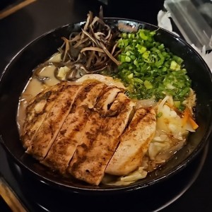 FIDEOS - CHARGRILLED CHICKEN RAMEN