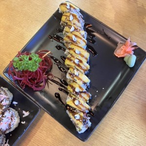 SUSHI - TEMPURA ROLL