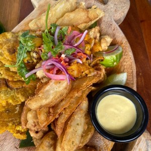 picada de mariscos 