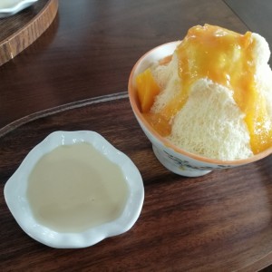 Mango bingsu