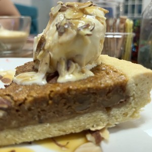 Brownie con helado 