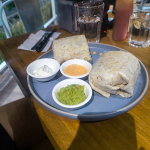 Burrito de pollo 