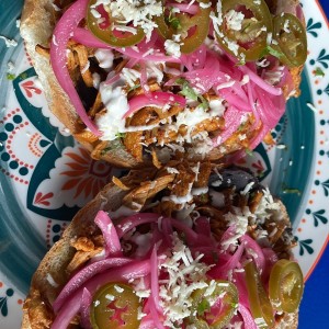 Molletes Yucatecos