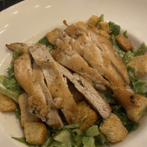 Ensalada Caesar con Pollo