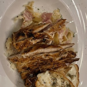 PASTA ALFREDO CON POLLO