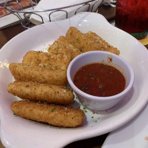 Appetizers - Fried Mozzarella