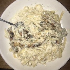 Amazing Alfredos - Fettuccine Alfredo