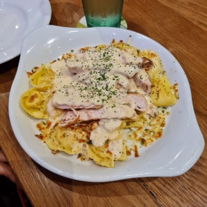 Asiago Tortelloni Alfredo With Grilled Chicken