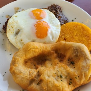 Desayuno con Bistec