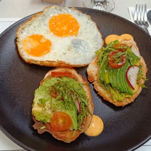 Avocado toast 