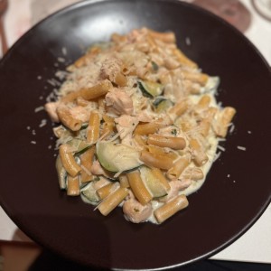 PASTAS - FETTUCCINE AL SALMONE