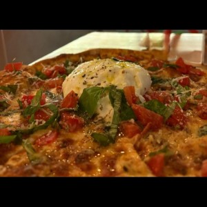 Tomato Burrata pizza