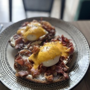 Benedictinos - Bacon Applewood