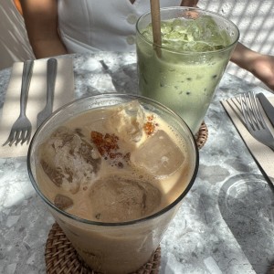 Iced Caramel Latte y Iced Matcha